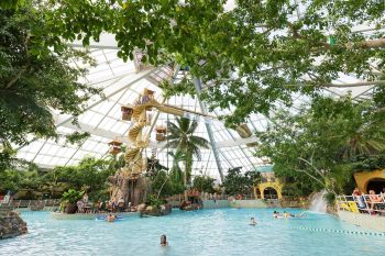 Tropisch zwembad, waterpark vakantiepark De Vossenmeren, Lommel