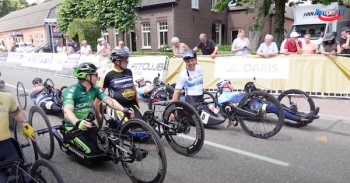 handbikers aan de start van de wielerronde van Luyksgestel