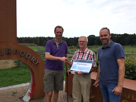 Overhandiging cheque aan PMB Eersel door TerSpegelt