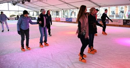 Schaatsen door slechtziende, blinde personen met een buddy